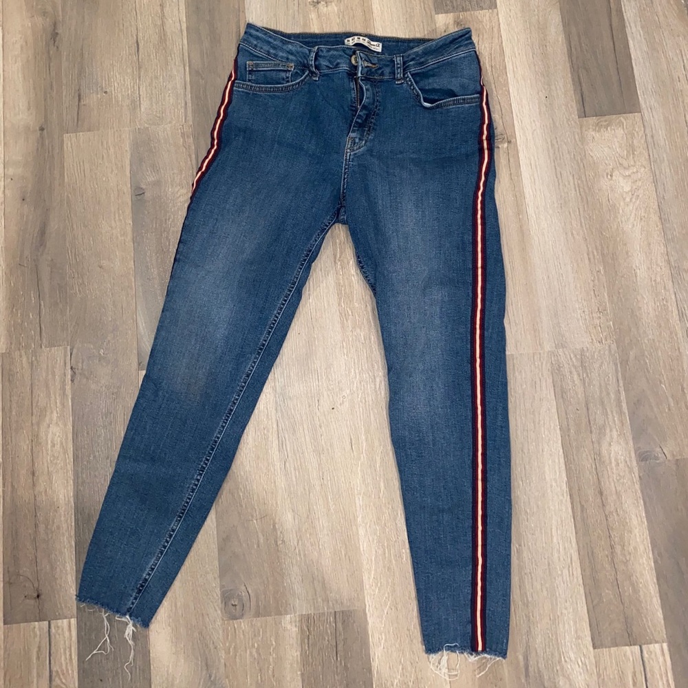 Skinny Jean with striped side panel detail